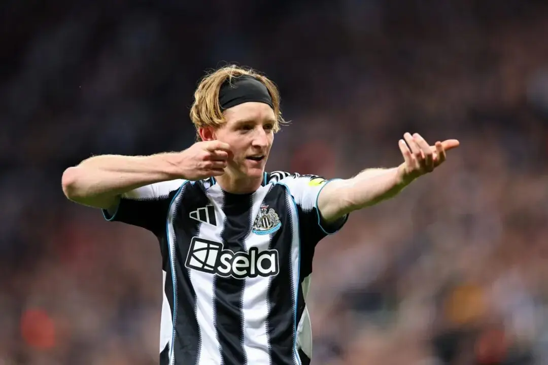 分别是巴黎, 法甲连平之, 什福德脸上 分别是巴黎, 法甲连平之, 什福德脸上